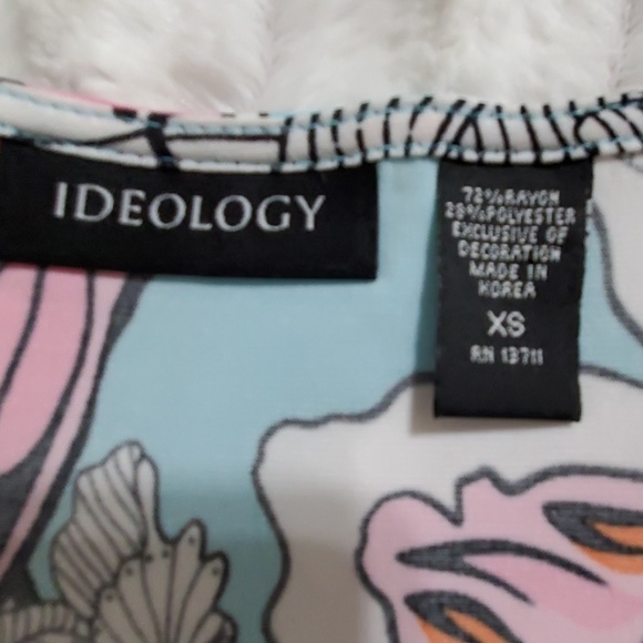 IDEOLOGY Cross knot front butterfly theme top XS - Picture 5 of 8